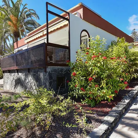 Red Rocks By Villagrancanaria San Agustín